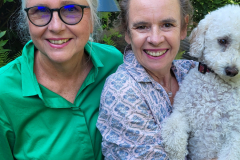 Claudia Gölz von der PR-Agentur NED.WORK und Nessi Tausendschön, Kabarettistin.